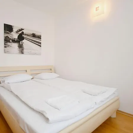 Apartment Gustowny Victus Z 1 Sypialnia By Renters Sopot